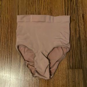 Skims Sculpting Mid Waist Brief in Sienna